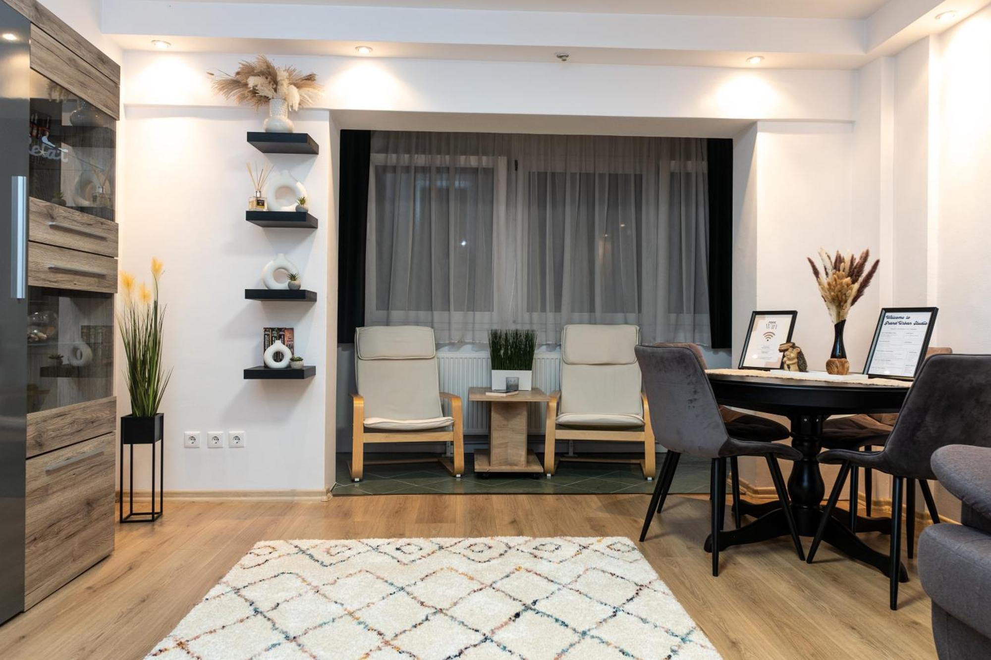 Grand Urban Studio Târgu-Mureş Eksteriør bilde
